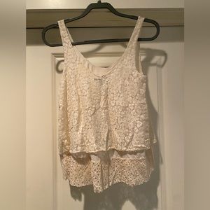 American Eagle Cream Flounce‎ Lace Tank Top V-Neck Flowy Relaxed Fit Small